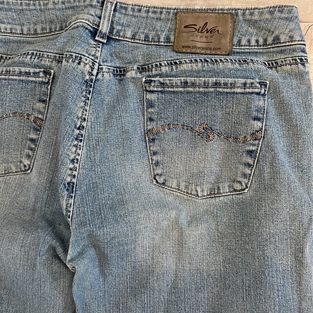 Silver Jeans Women’s Size: 36 Color: Blue‎